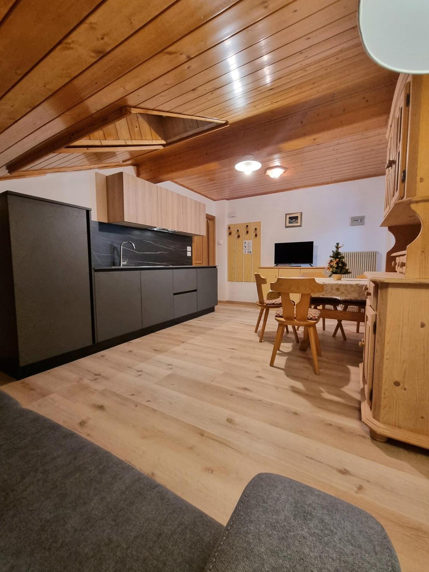 Appartement Cesa Elena à Canazei Extérieur photo